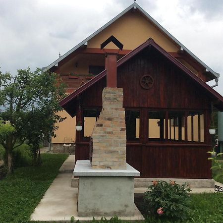 Casa Andrada & Ilinca Hotel Gura Humorului Ngoại thất bức ảnh